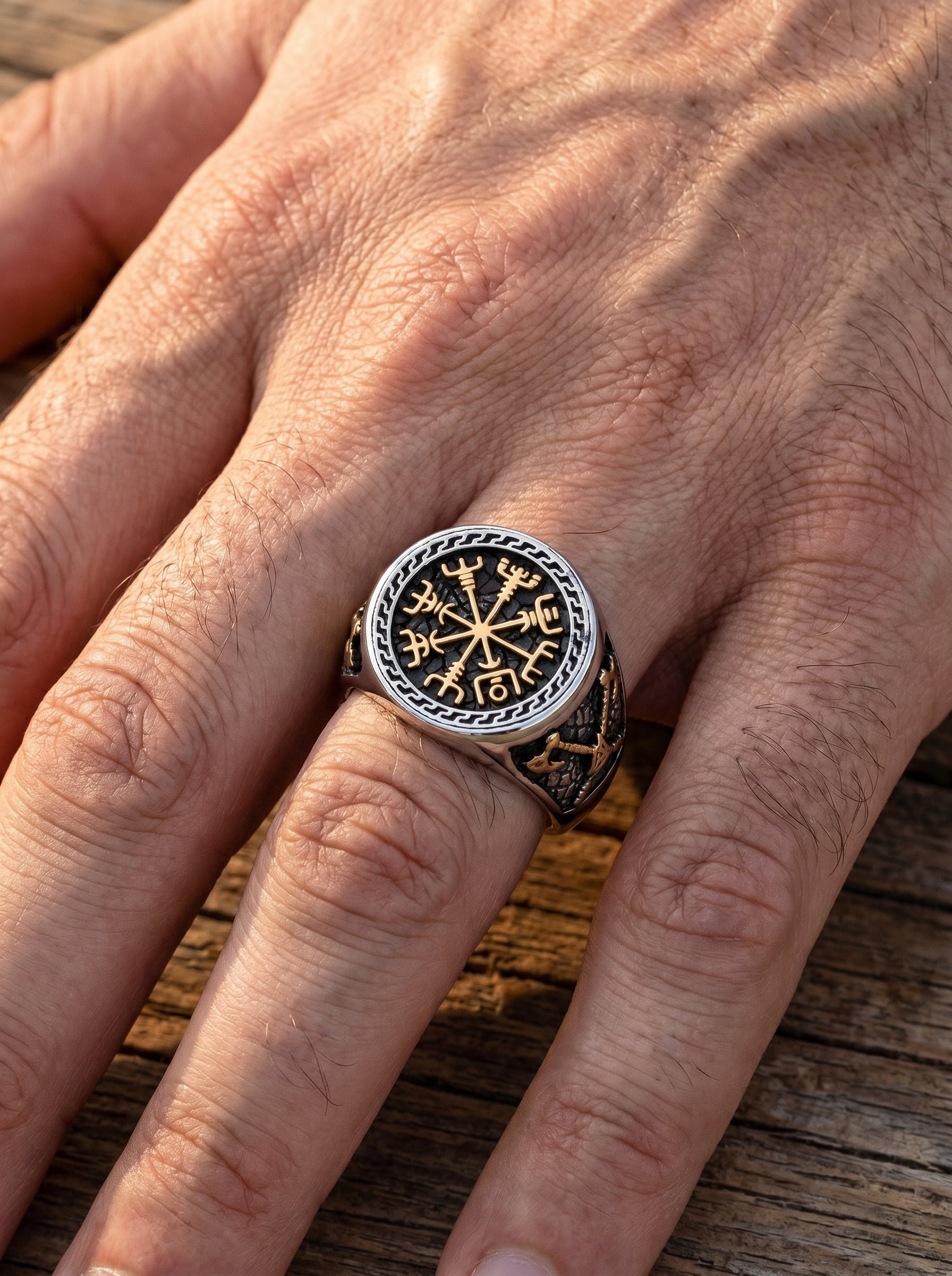 Northward Norse Ring